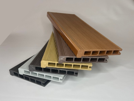 Ступень Экодекинг Титан пустотелая 180х25х3000 Венге